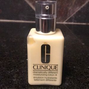 Clinique Dramatically Different Face Lotion